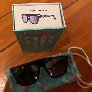 2021 NYC Marathon Goodr Sunglasses